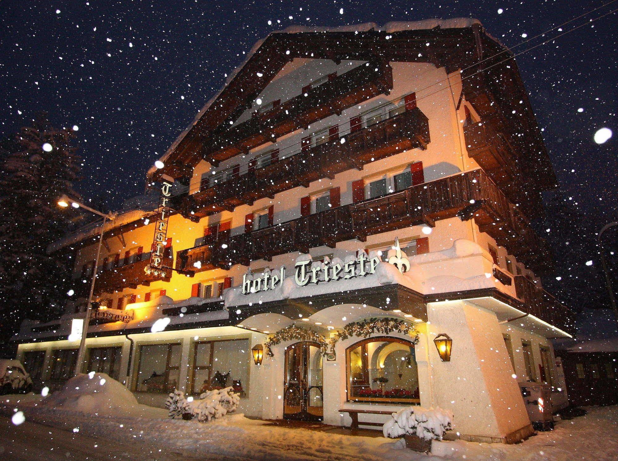 Hotel Trieste Cortina d'Ampezzo Exterior photo