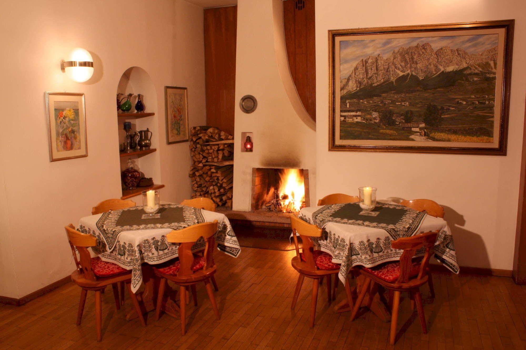 Hotel Trieste Cortina d'Ampezzo Exterior photo