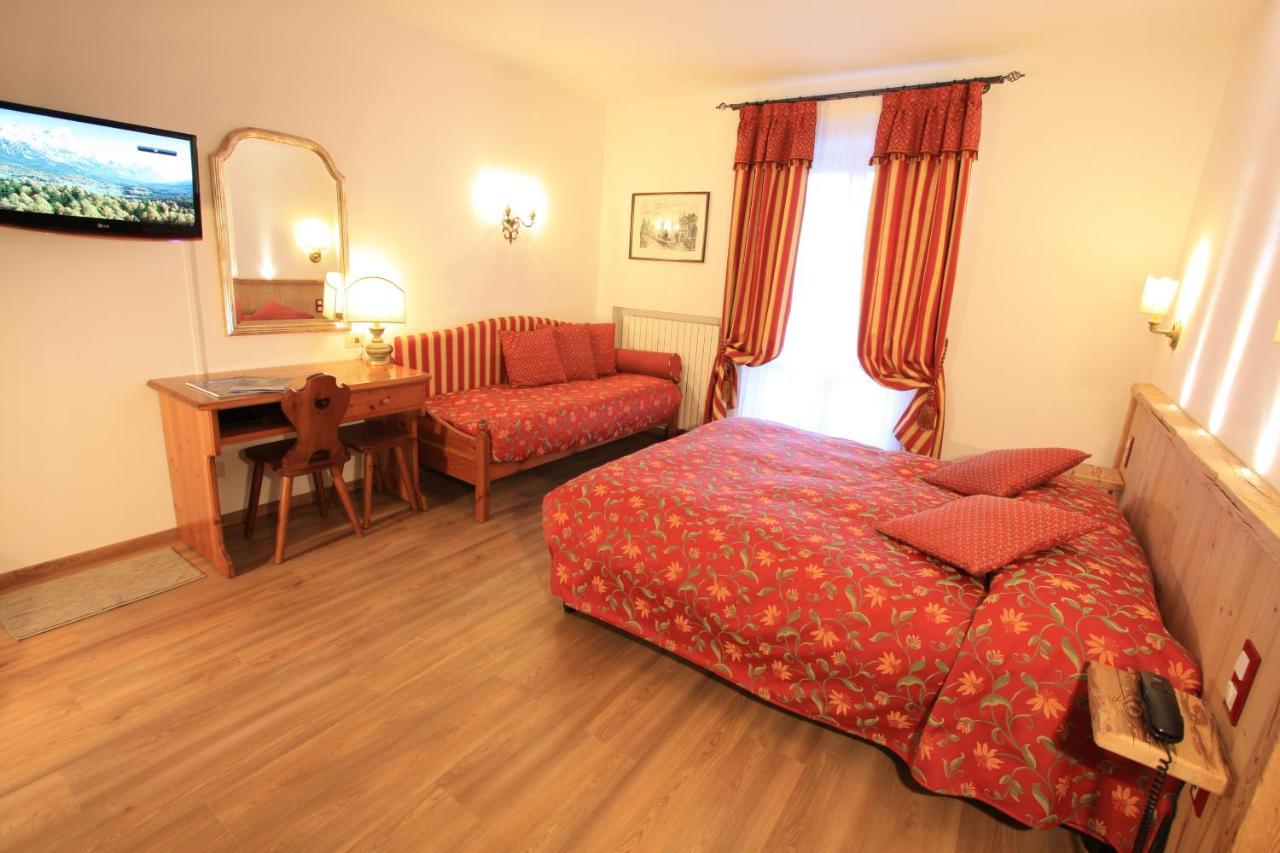 Hotel Trieste Cortina d'Ampezzo Exterior photo