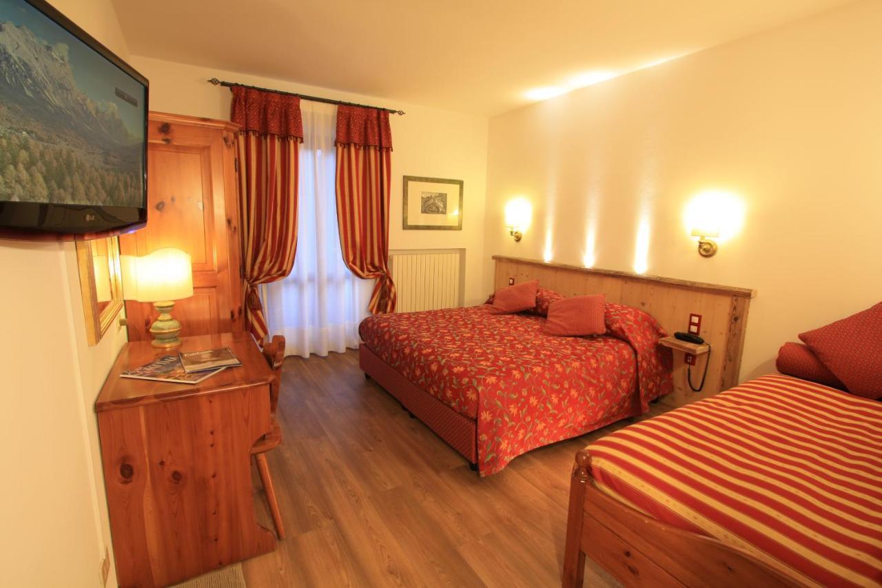 Hotel Trieste Cortina d'Ampezzo Exterior photo