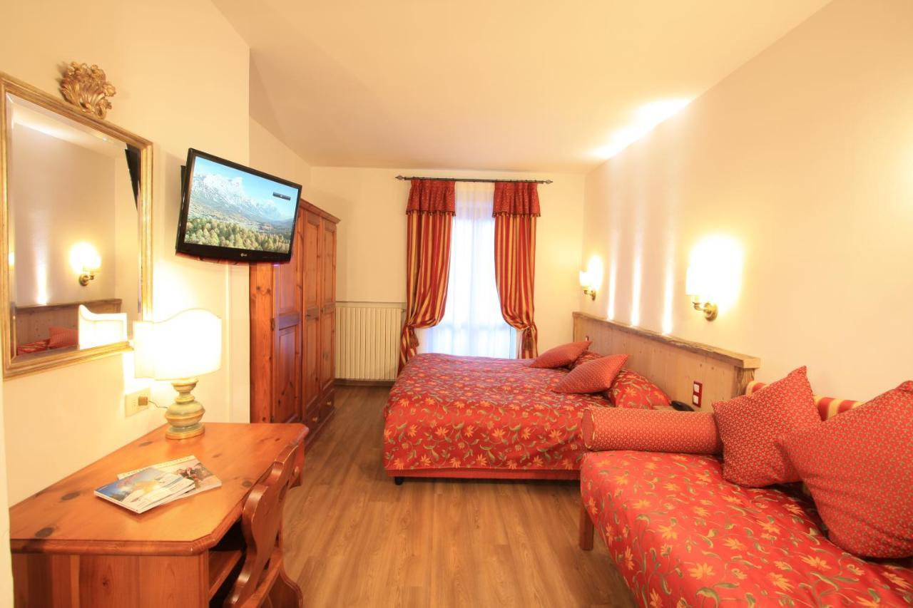 Hotel Trieste Cortina d'Ampezzo Exterior photo